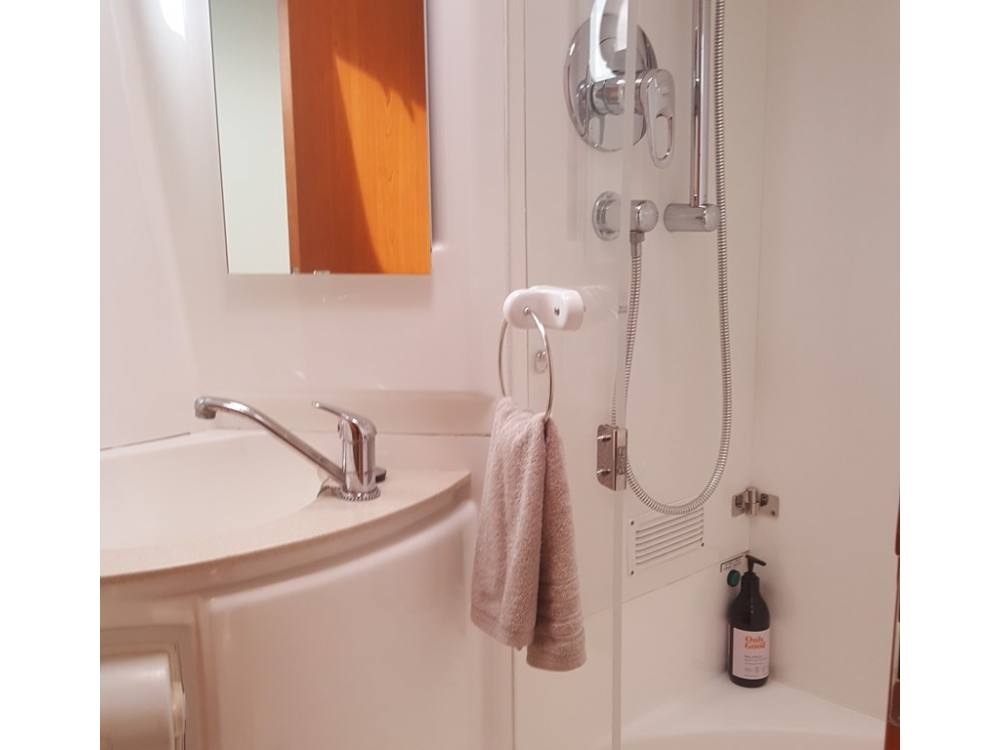 Te Harinui Ensuite bathroom2